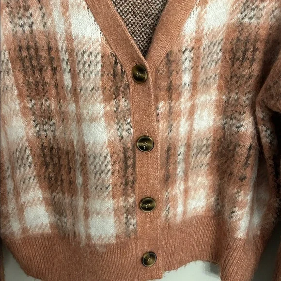 cupcakes & cashmere Plaid Cardigan in Brown and White - Picture 3 of 9